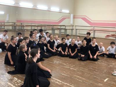 В Центре адыгской культуры  прошел мастер-класс по народному адыгскому танцу «Зафак».