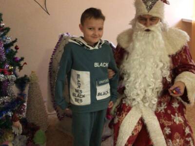 Сегодня, 25 декабря Дед Мороз и Снегурочка навестили детей, которые находятся в дневном стационаре лечения в ГБУЗ «Городская больница №1»