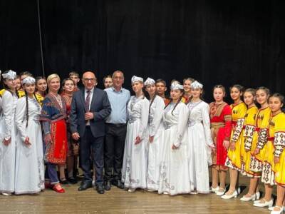 9 апреля прошел фестиваль-конкурс армянского народного танца "ПАРАТУН"